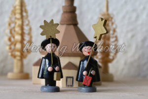 Sternen-Singer vor der Kirche - ImageShop