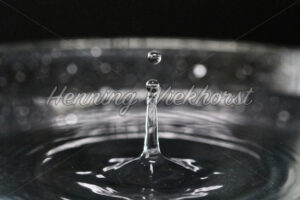 Transparenter Wassertropfen - ImageShop