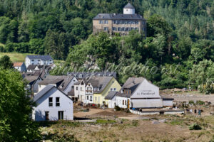 Viel Schlamm in Kreuzberg (3 Tage n. d. Flut) - ImageShop