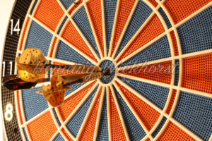 Volltreffer am Dart-Board - ImageShop