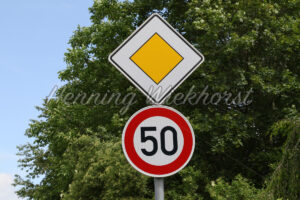 Vorfahrt und Geschwindigkeit - ImageShop