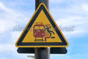 Vorsicht am Bahnsteig - ImageShop