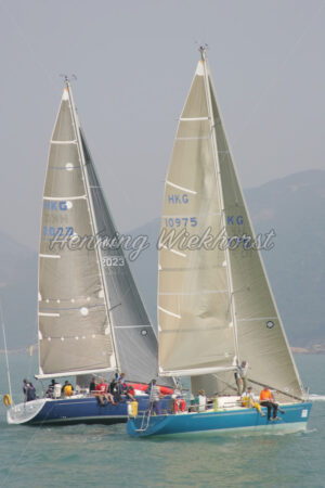 Wettrennen zweier Segelboote - ImageShop