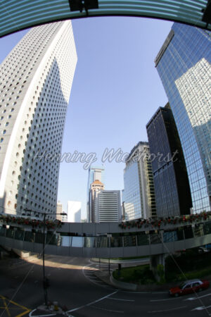 Zwischen den Wolkenkratzern von Hong Kong - ImageShop